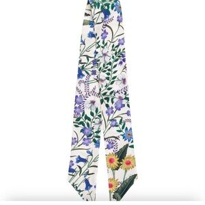 Gucci White Floral Print Silk Scarf Ribbon